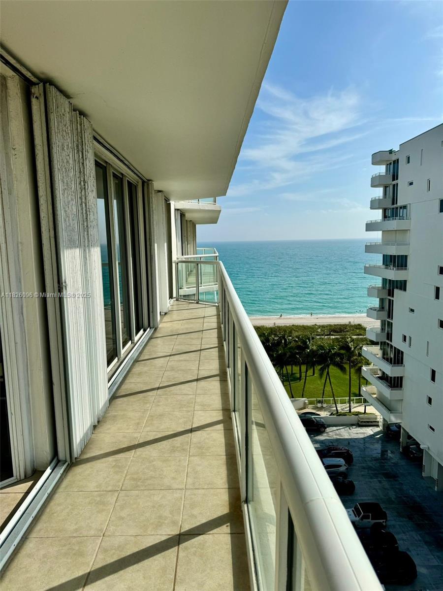MIRAGE CONDO - Residential