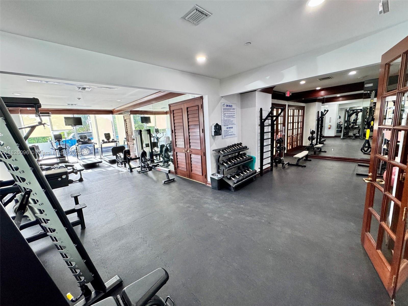 MIRAGE CONDO - Residential