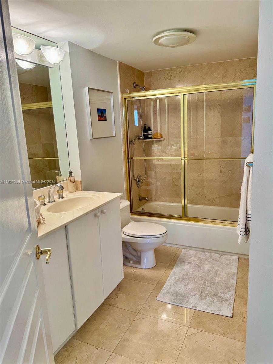 MIRAGE CONDO - Residential