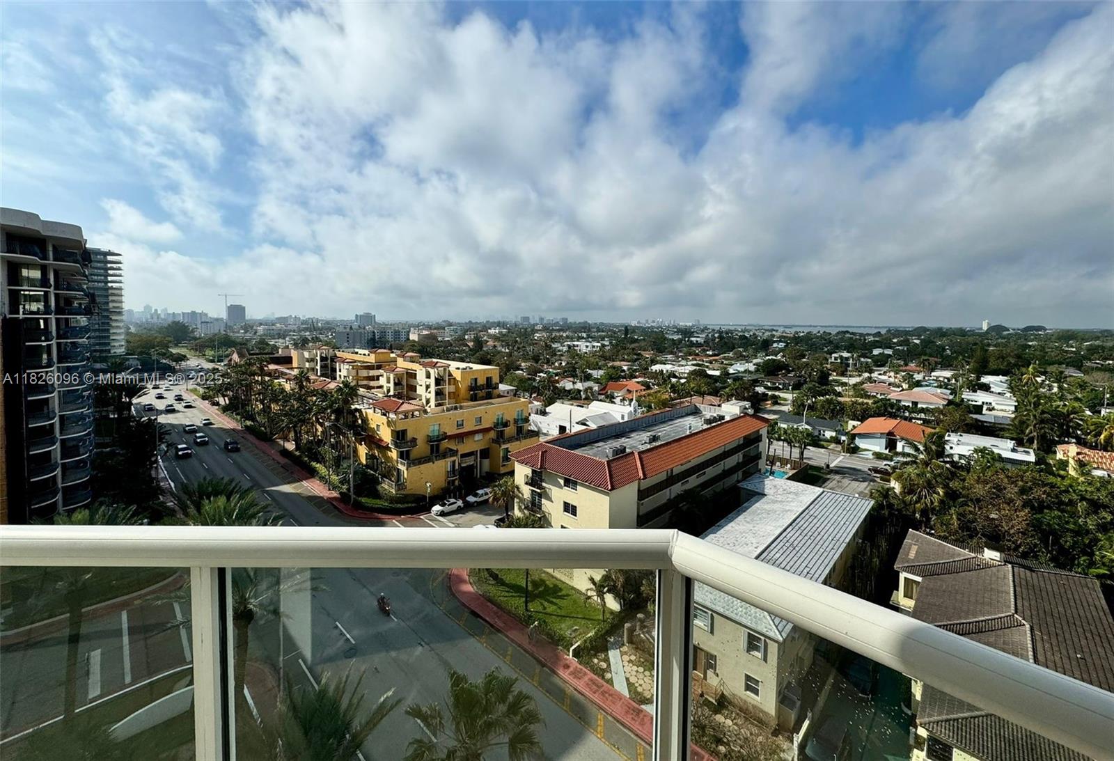 MIRAGE CONDO - Residential