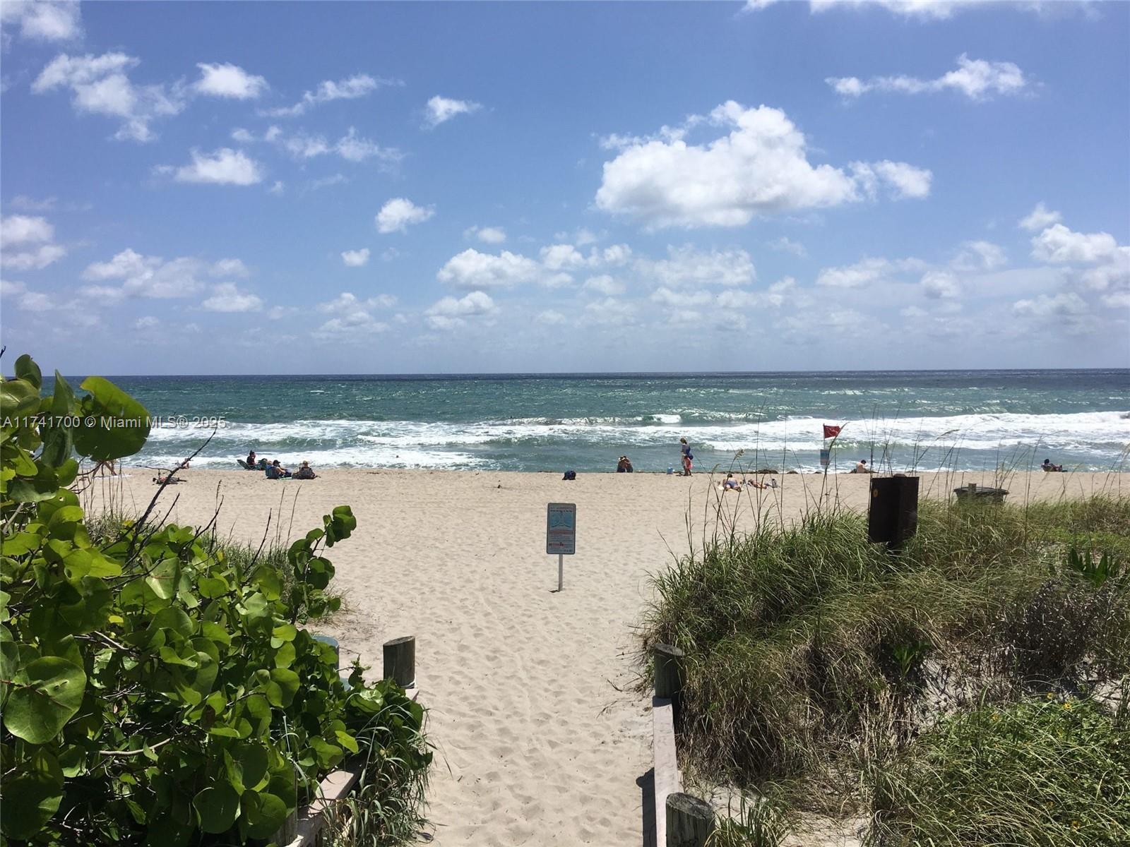 LAKE WINDWOOD CONDO - Residential