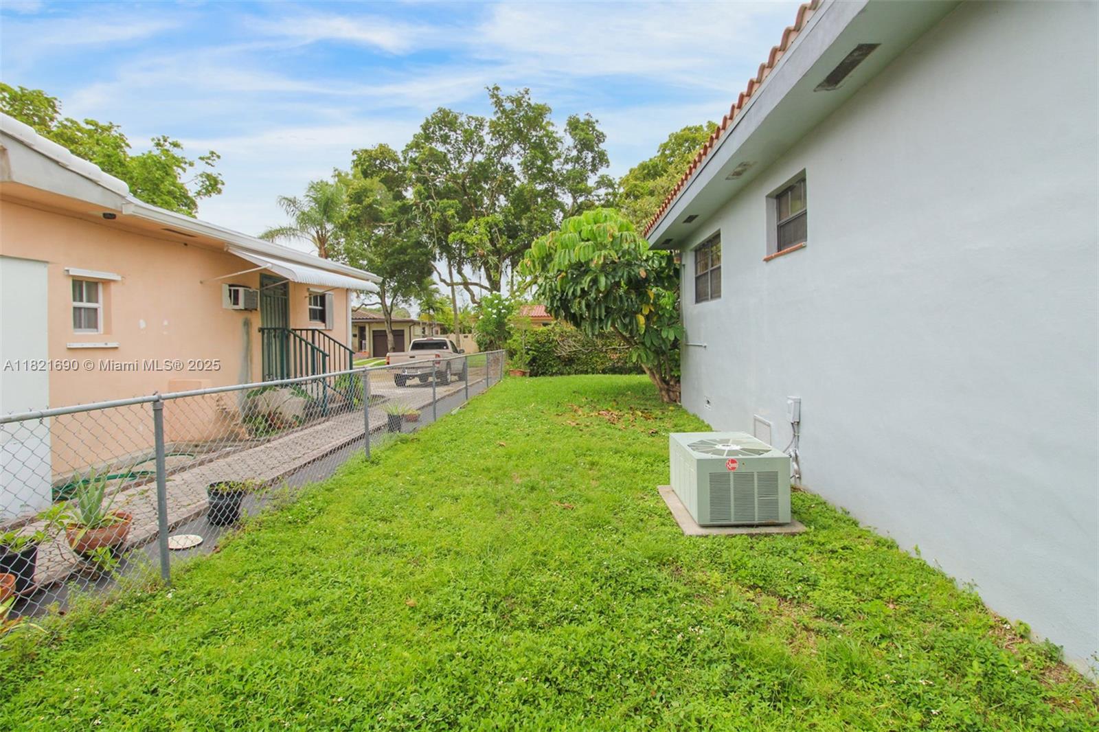 CALVERT MANORS - Residential