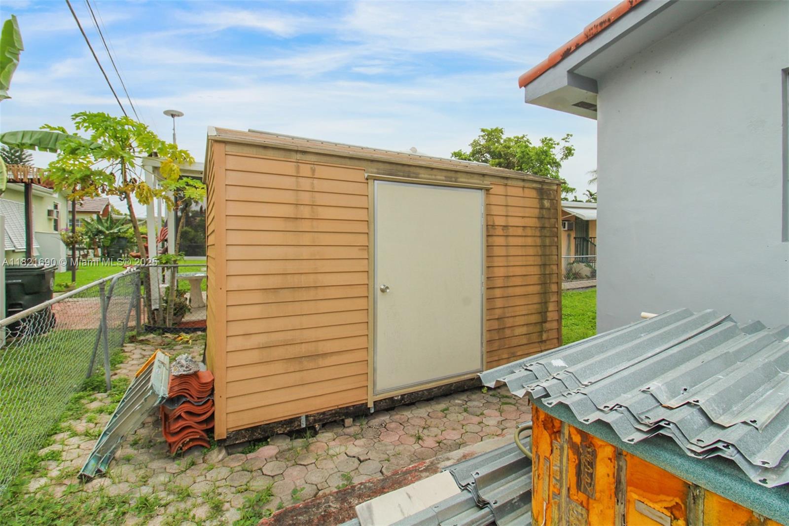 CALVERT MANORS - Residential