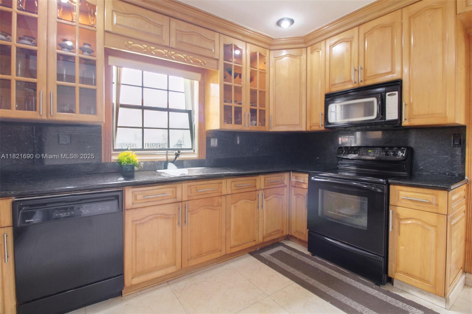CALVERT MANORS - Residential