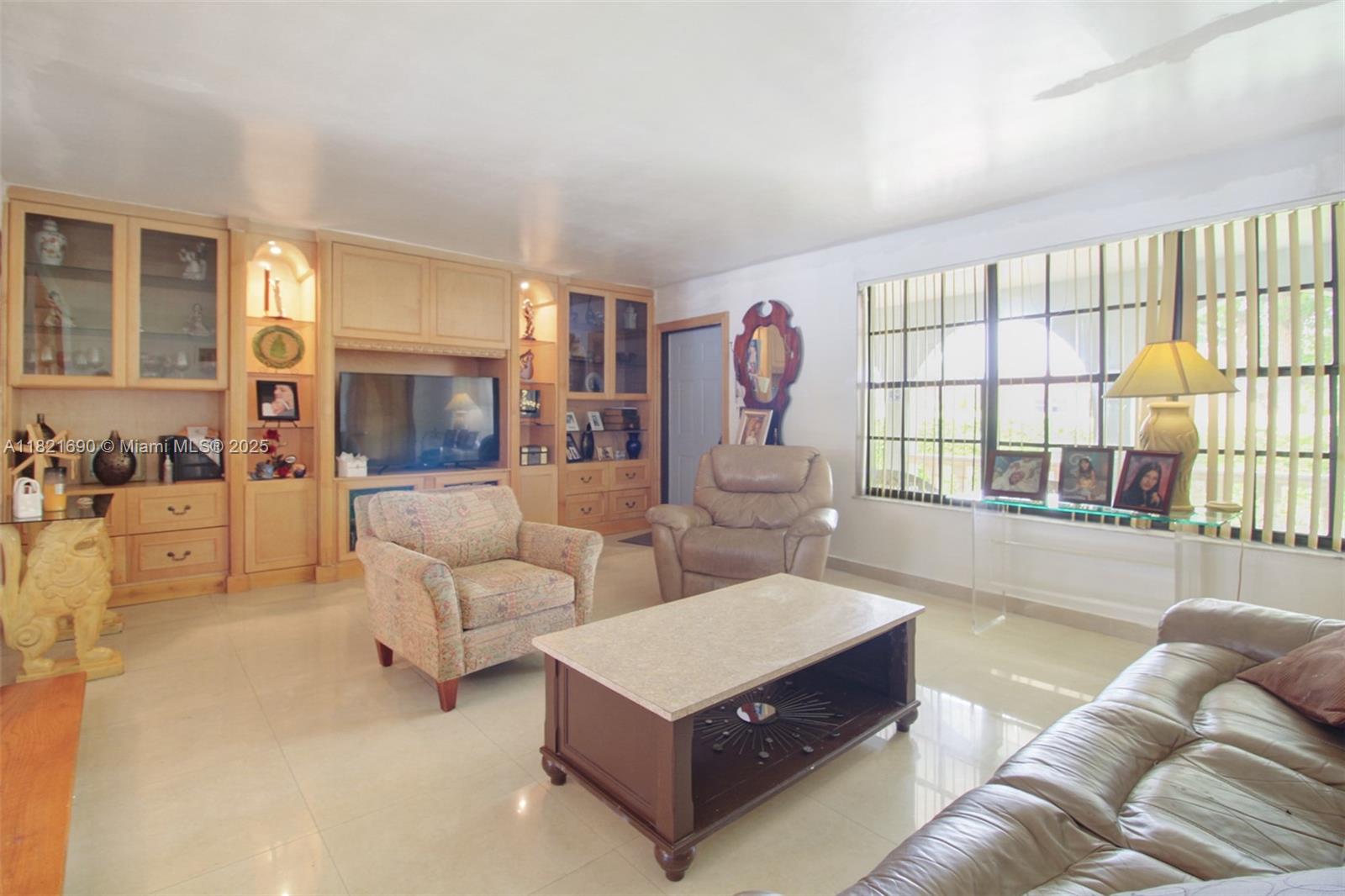 CALVERT MANORS - Residential