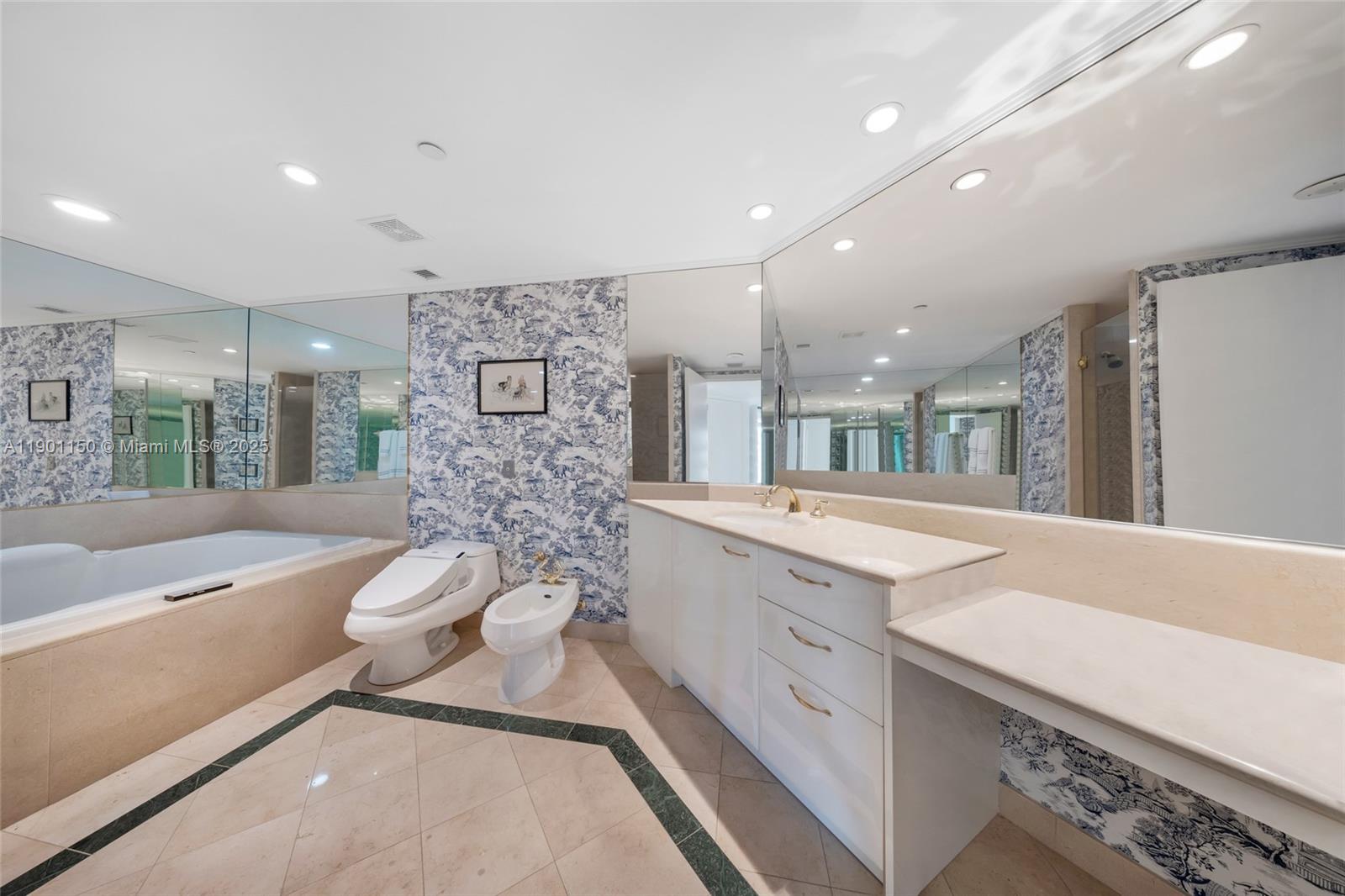 TOWERS OF PORTO VITA-SOUT - Residential