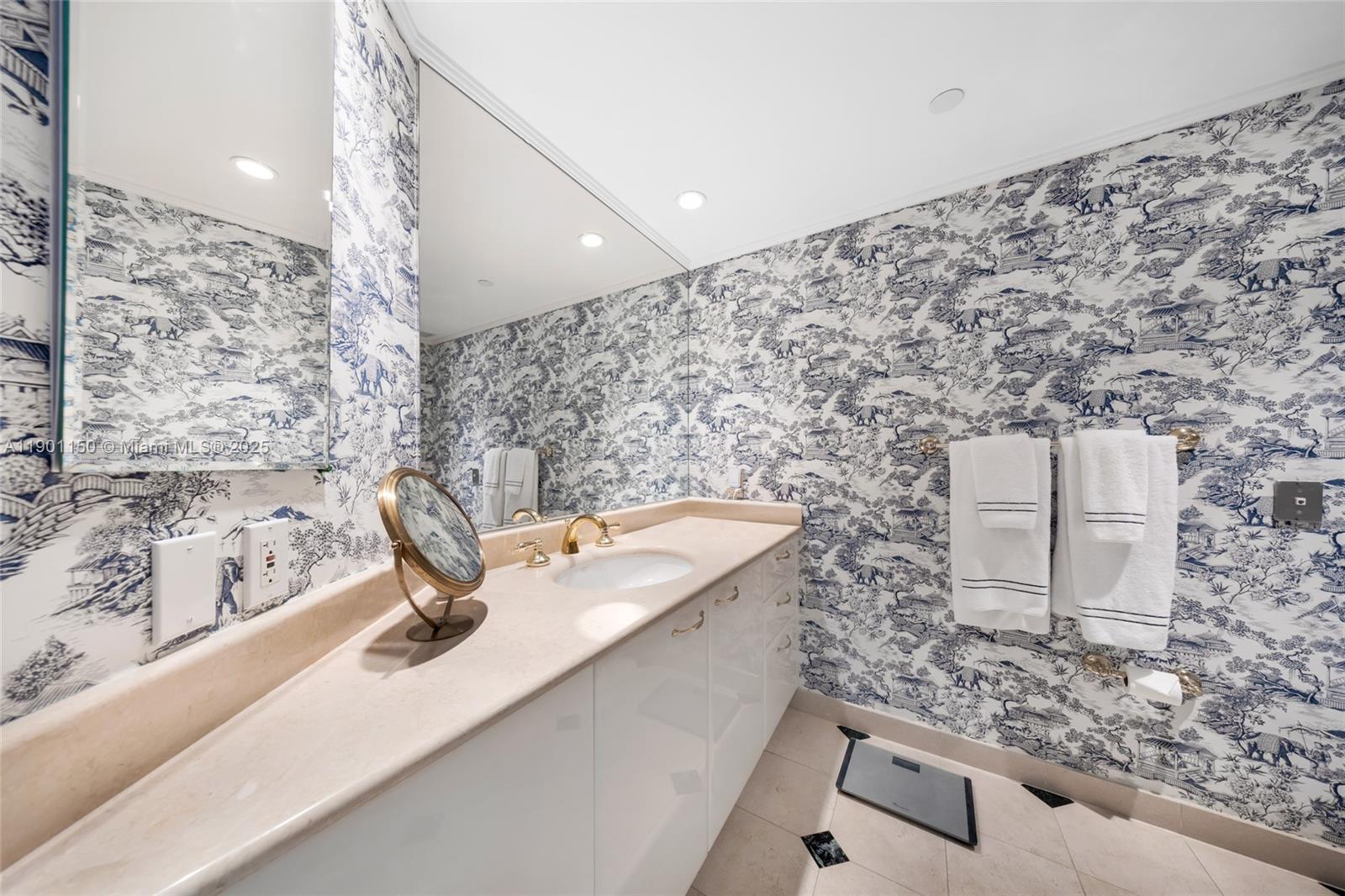 TOWERS OF PORTO VITA-SOUT - Residential