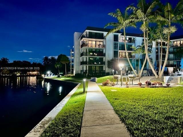 Rental Property at 1301 River Reach Dr 312, Fort Lauderdale, Broward County, Florida - Bedrooms: 1 
Bathrooms: 2  - $2,300 MO.
