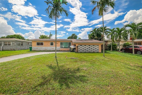 Photo of 7330 Tropicana St, Miramar, FL 33023 (MLS # A12103342)