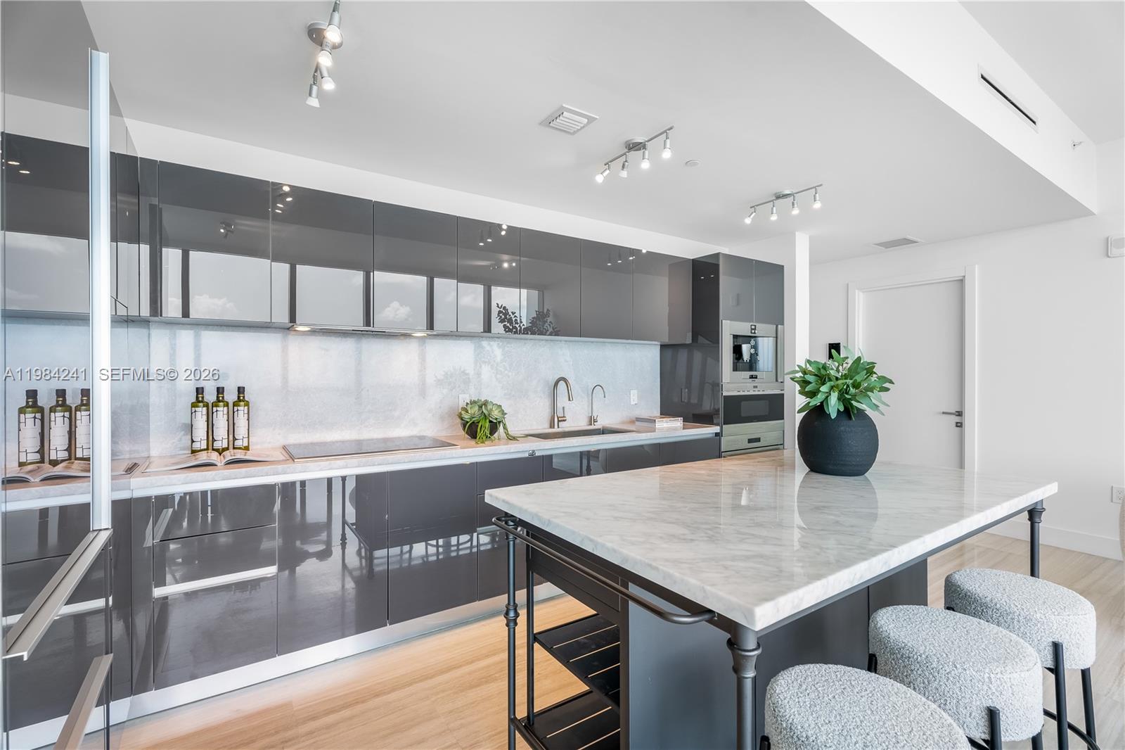 ECHO BRICKELL CONDO - Residential