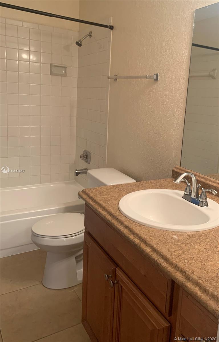 SAVANNAH AT RIVERSIDE CON - Residential