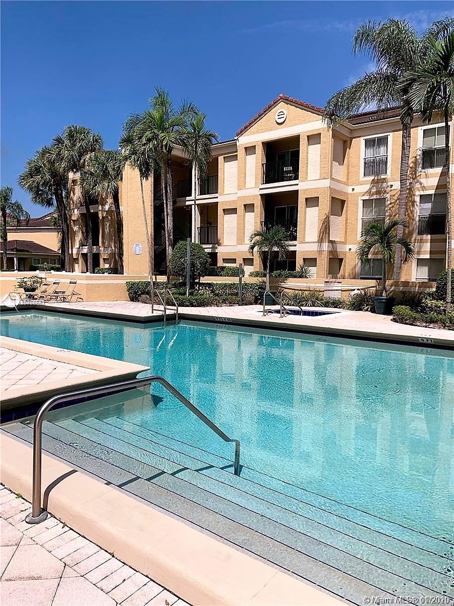 SAVANNAH AT RIVERSIDE CON - Residential