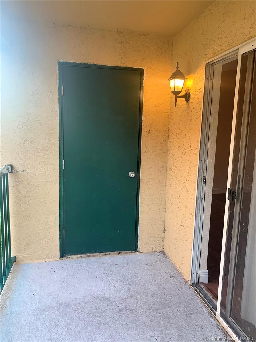 SAVANNAH AT RIVERSIDE CON - Residential