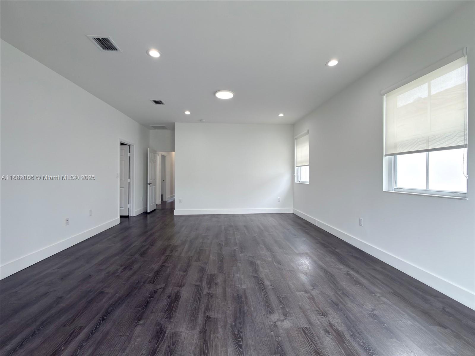 VINTAGE ESTATES - Residential