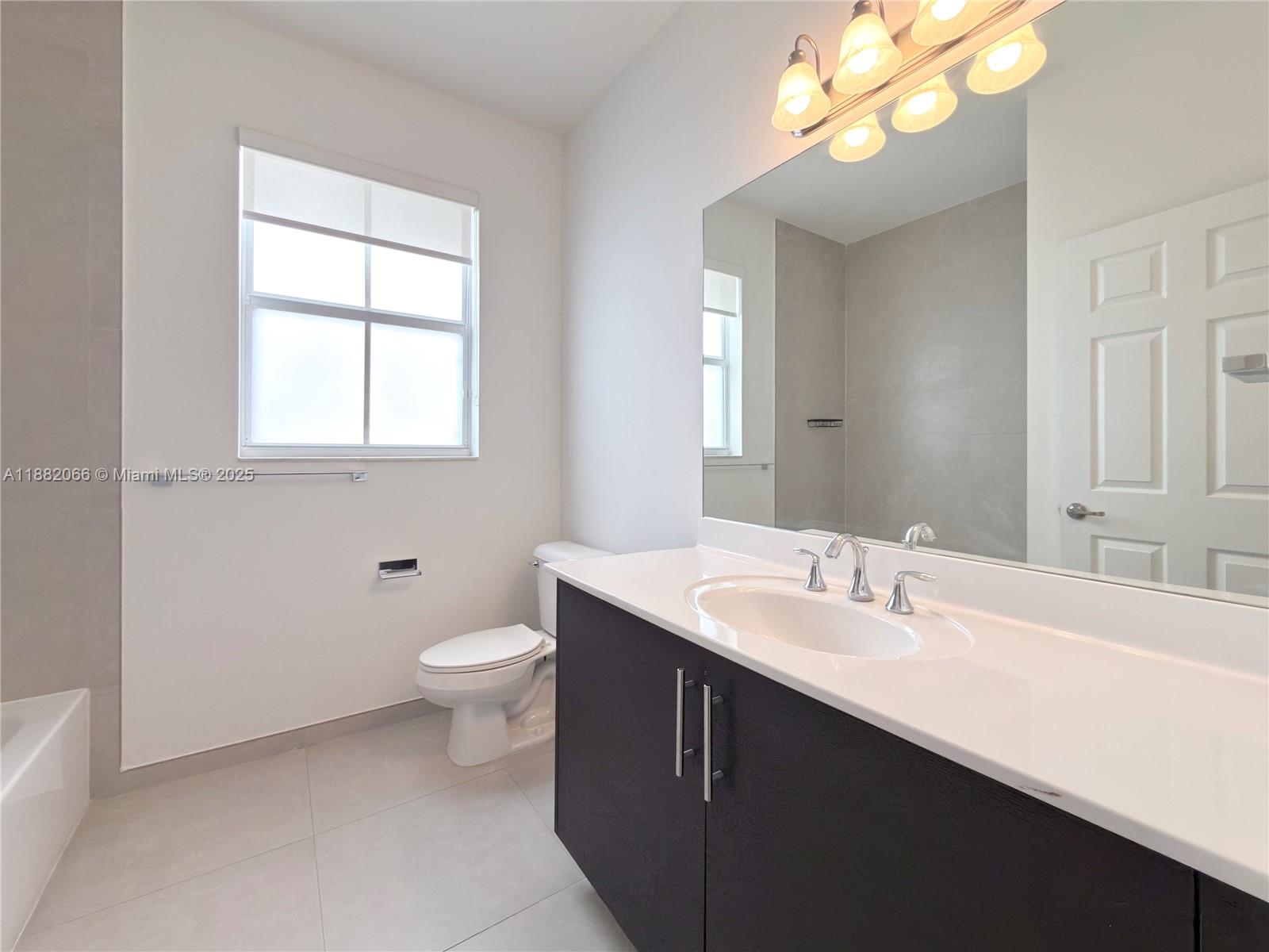 VINTAGE ESTATES - Residential