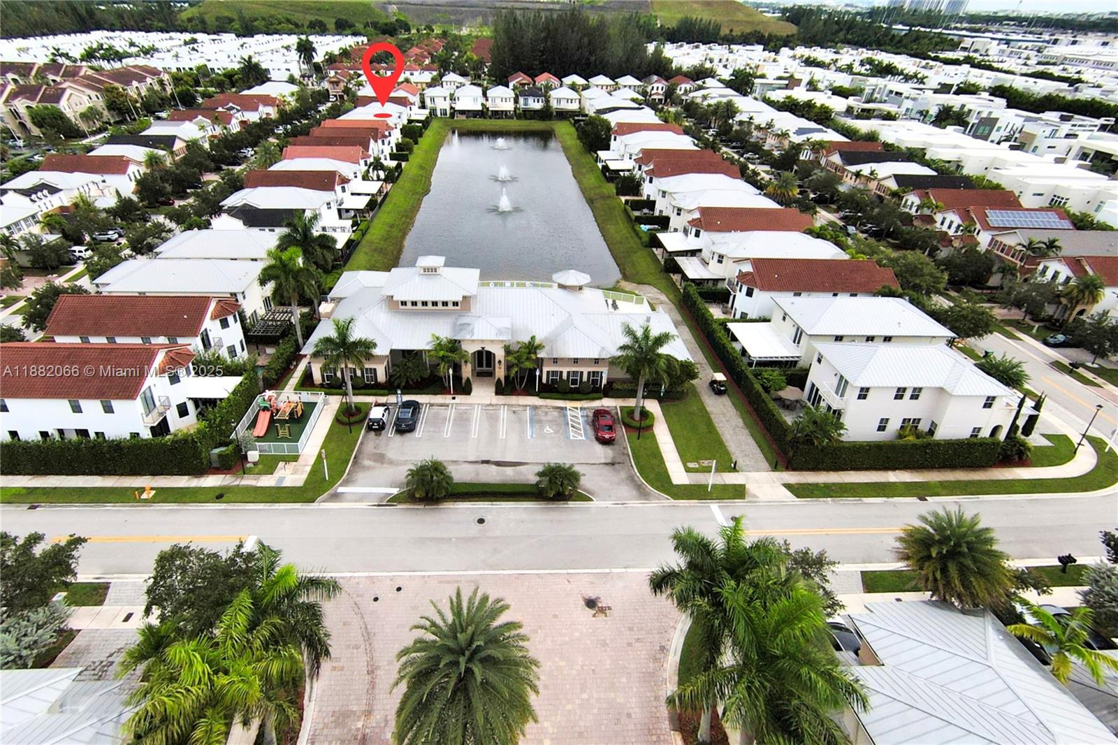 VINTAGE ESTATES - Residential