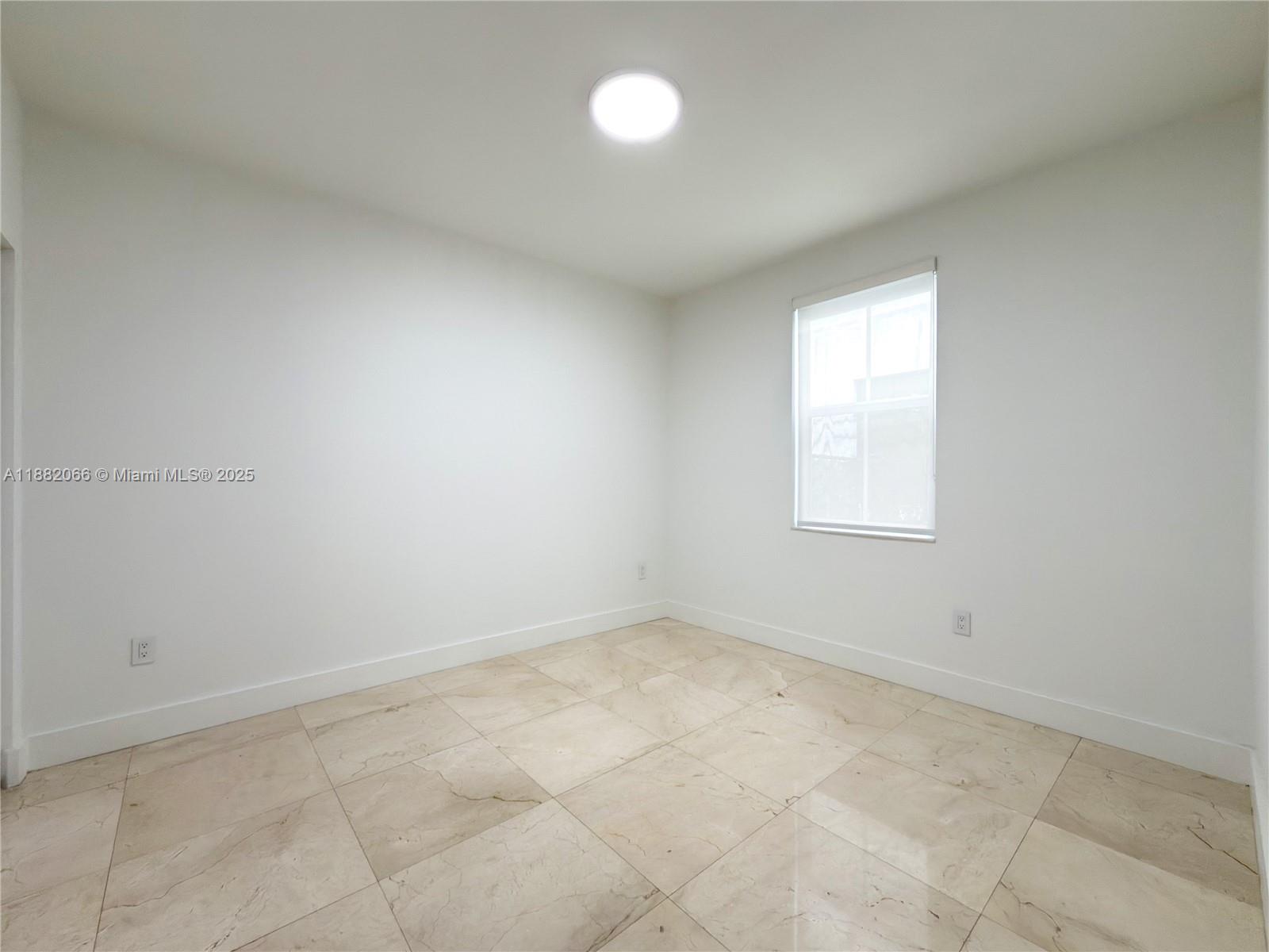 VINTAGE ESTATES - Residential