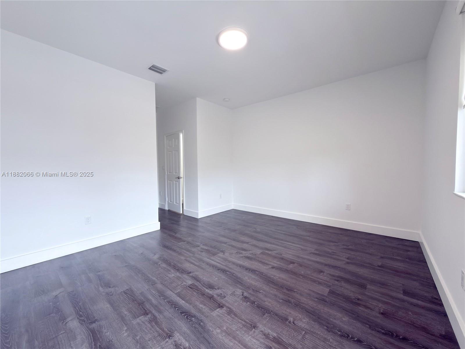 VINTAGE ESTATES - Residential