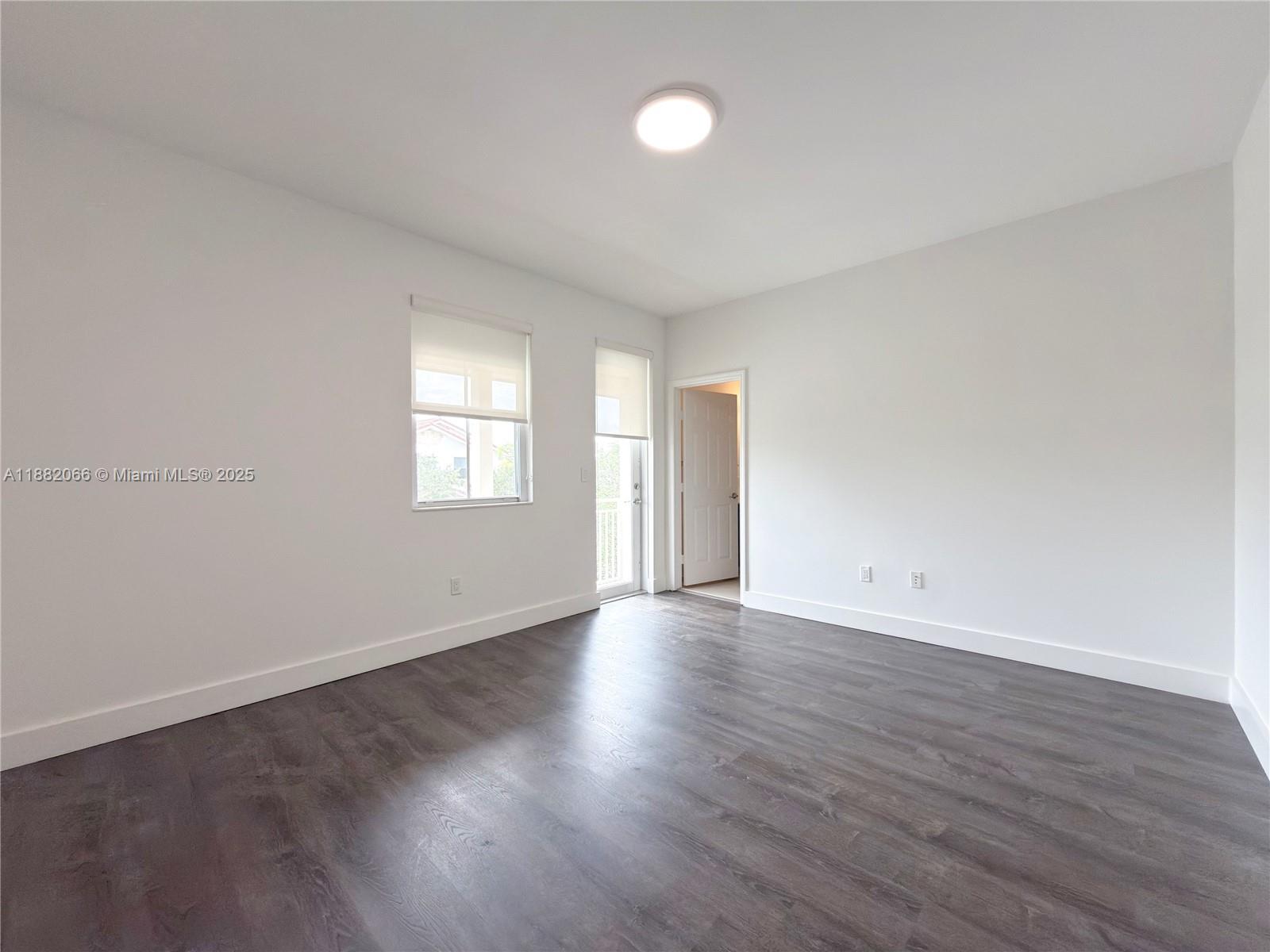 VINTAGE ESTATES - Residential