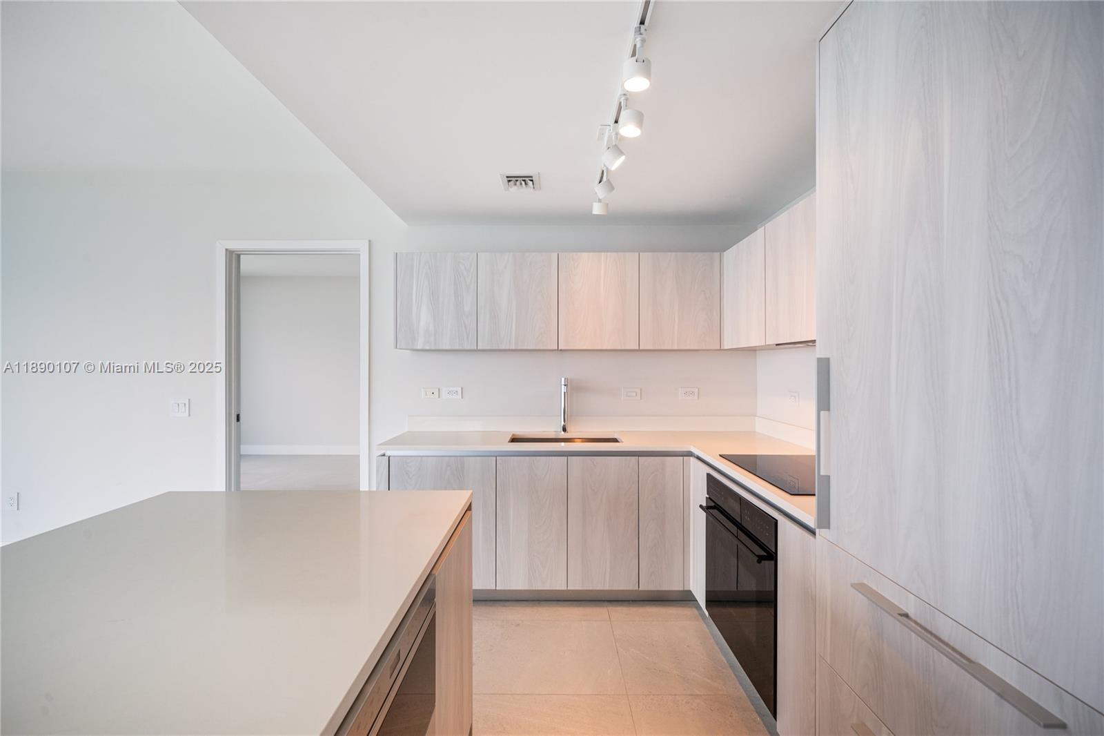 ONE PARAISO CONDO - Residential