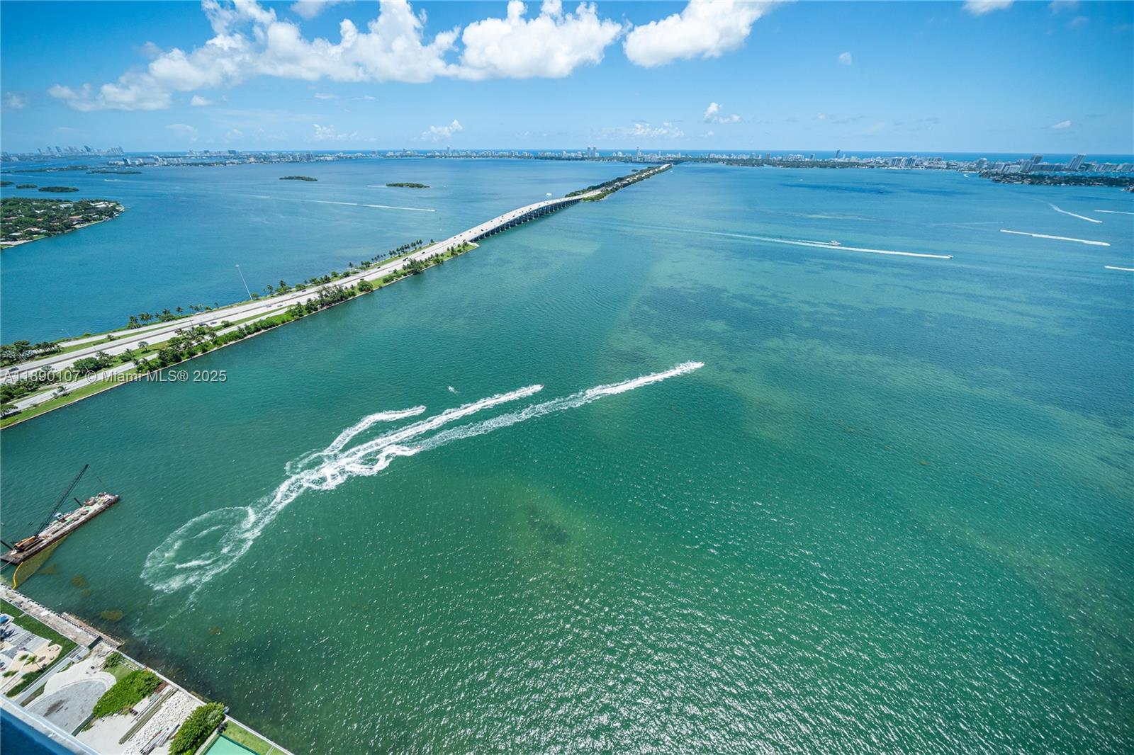 ONE PARAISO CONDO - Residential