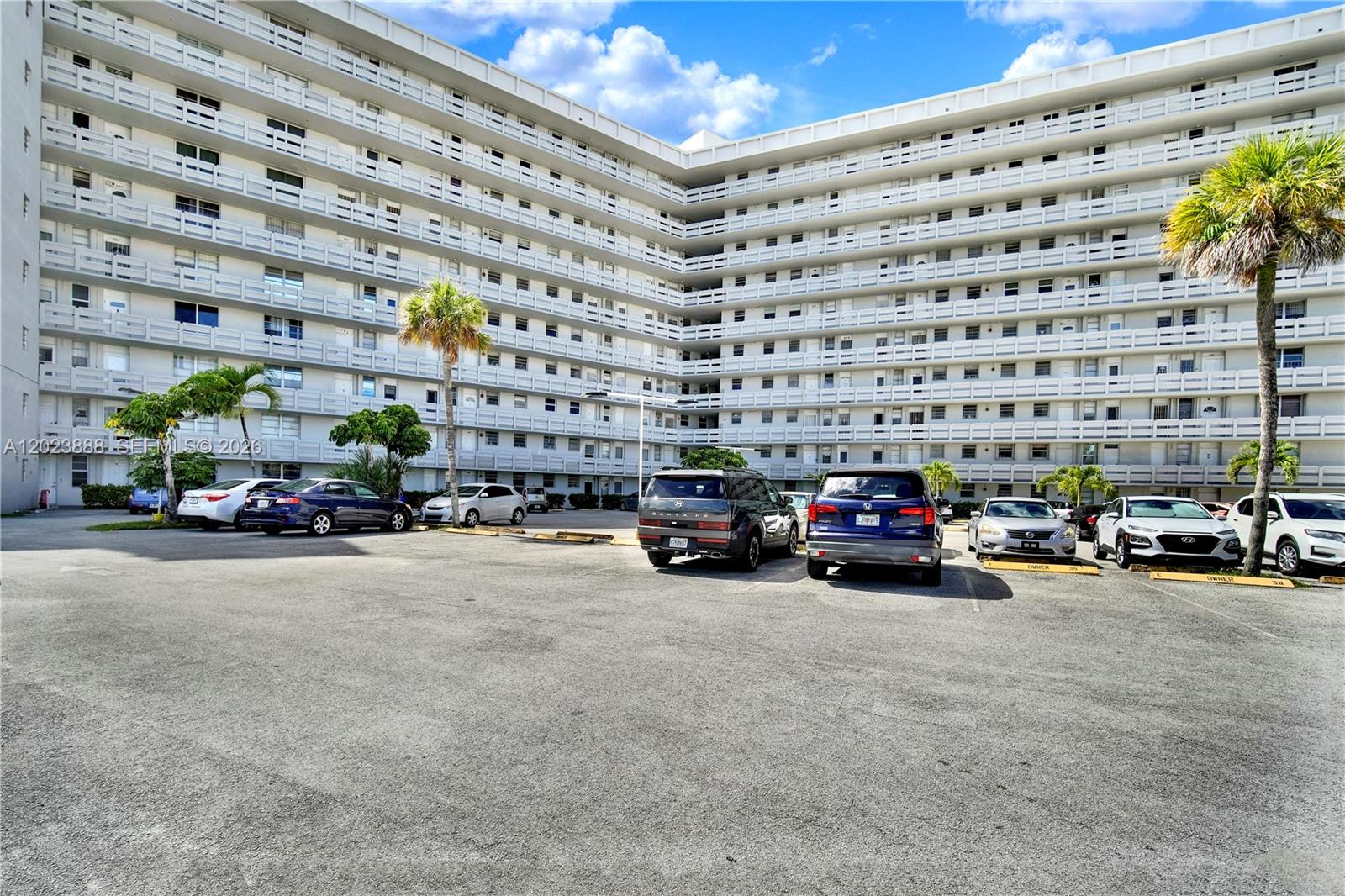FIFITH MOORINGS CONDO - Residential