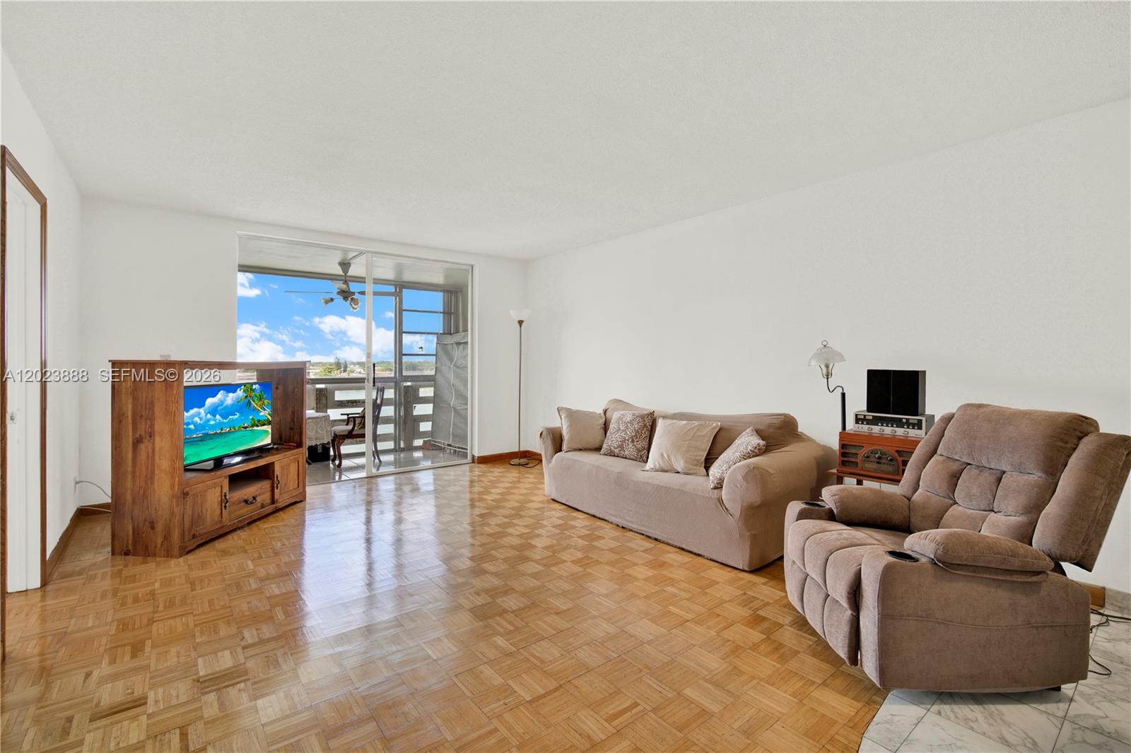 FIFITH MOORINGS CONDO - Residential
