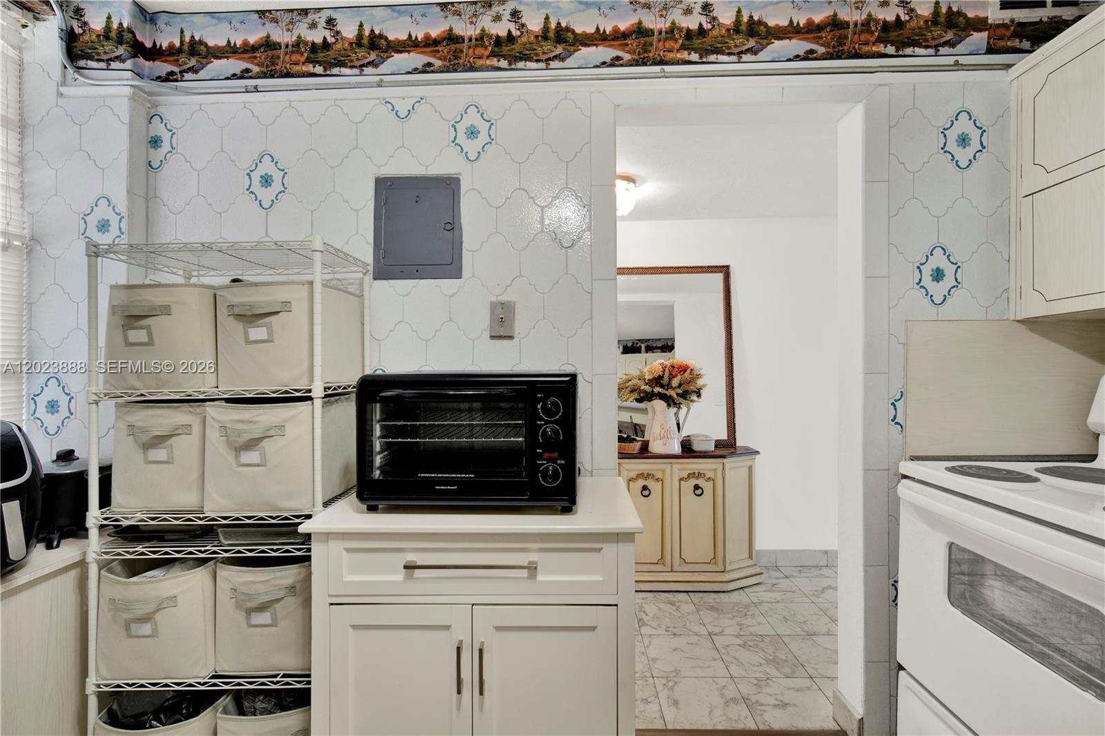 FIFITH MOORINGS CONDO - Residential