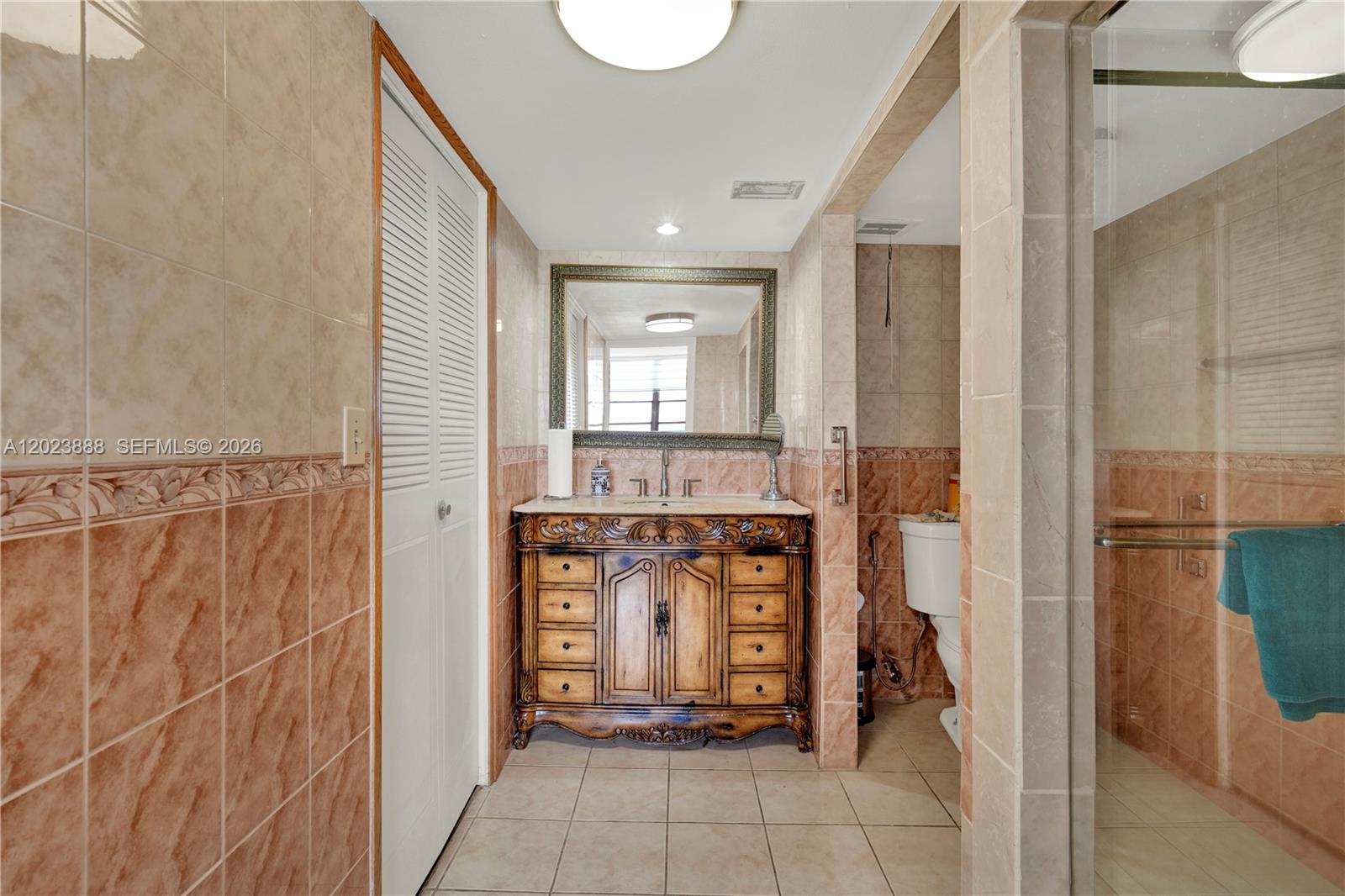 FIFITH MOORINGS CONDO - Residential
