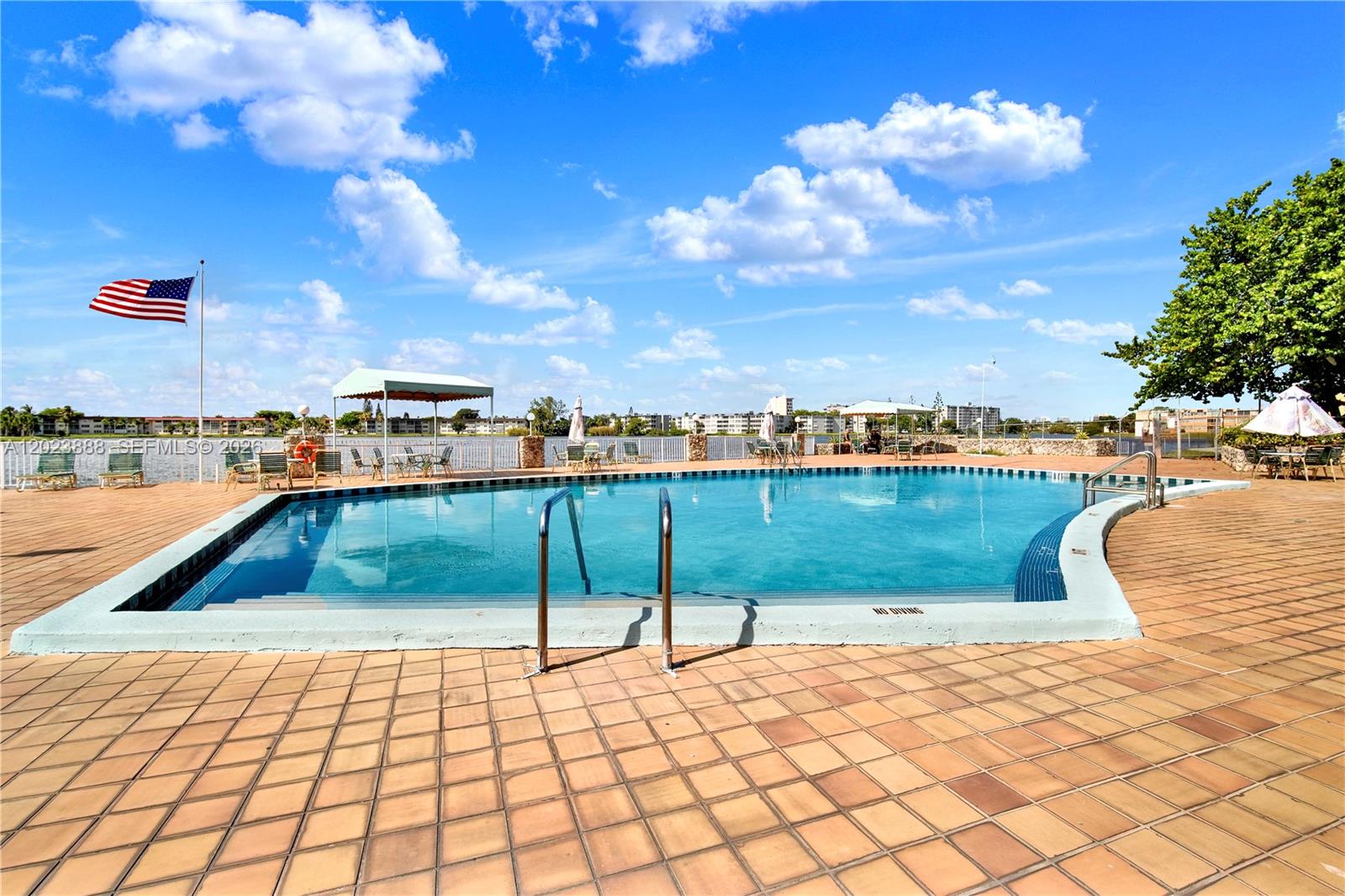 FIFITH MOORINGS CONDO - Residential