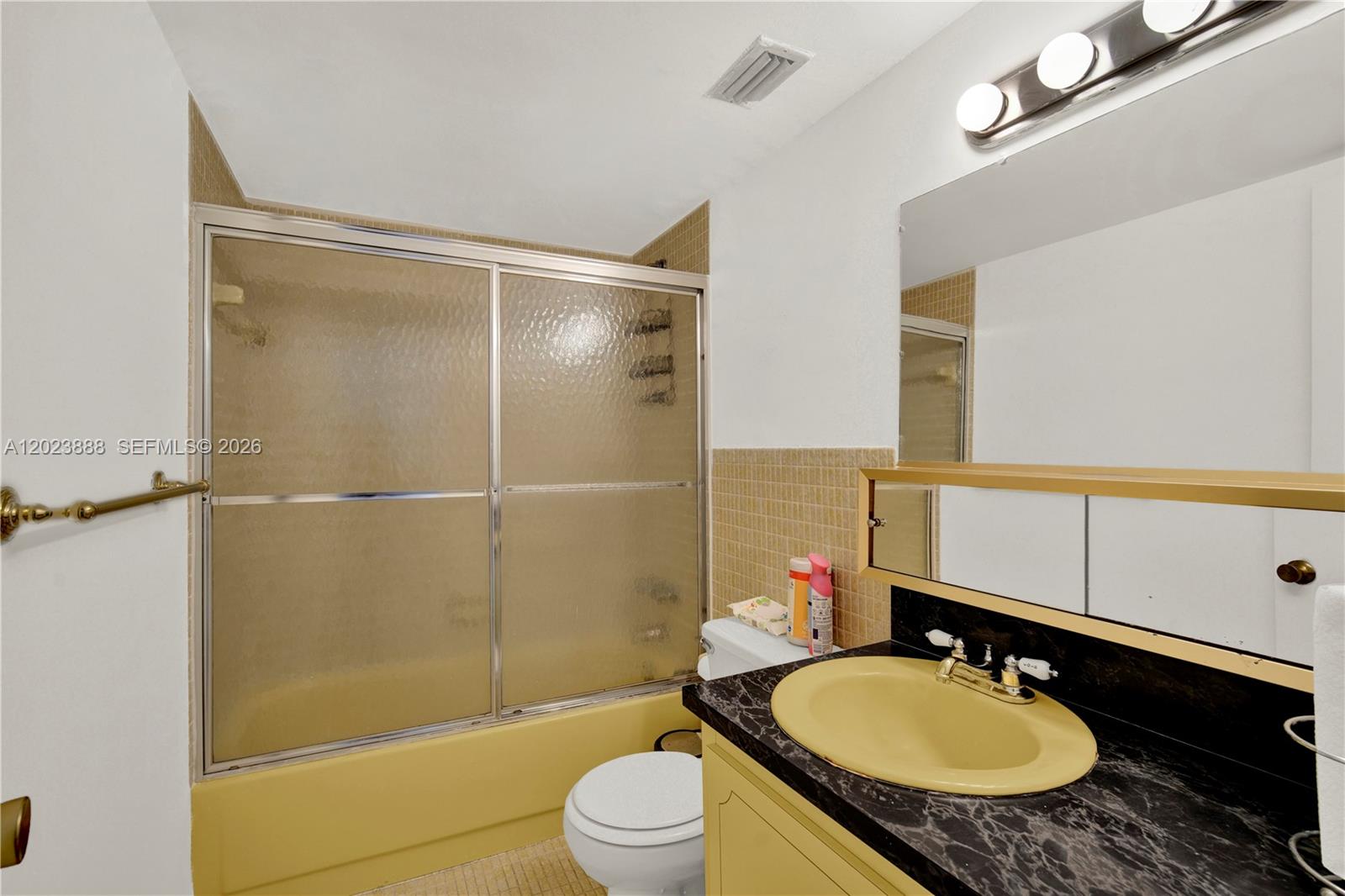 FIFITH MOORINGS CONDO - Residential