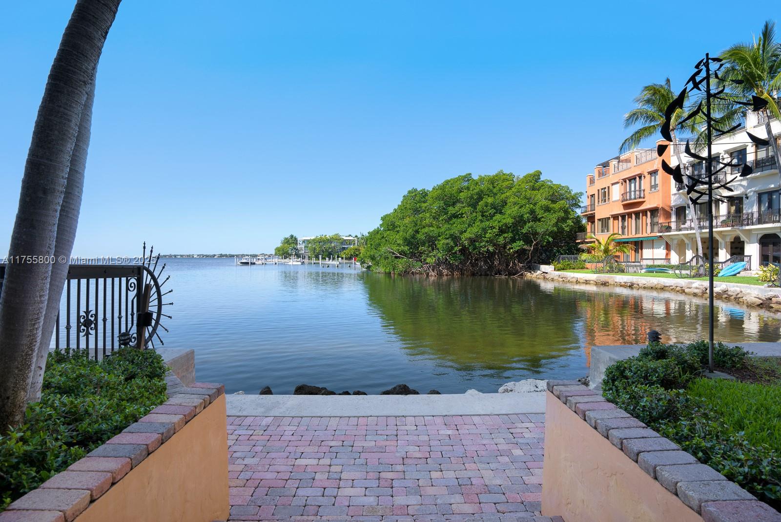 CLOISTERS ON THE BAY COND - Residential