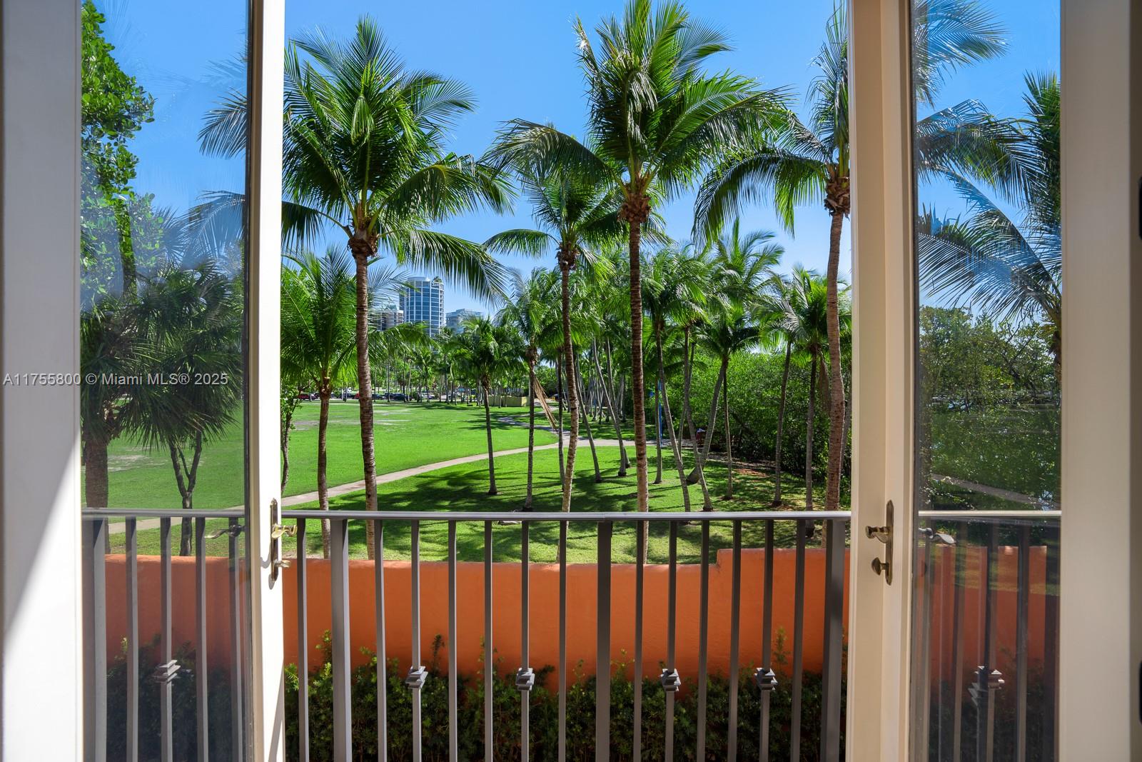 CLOISTERS ON THE BAY COND - Residential