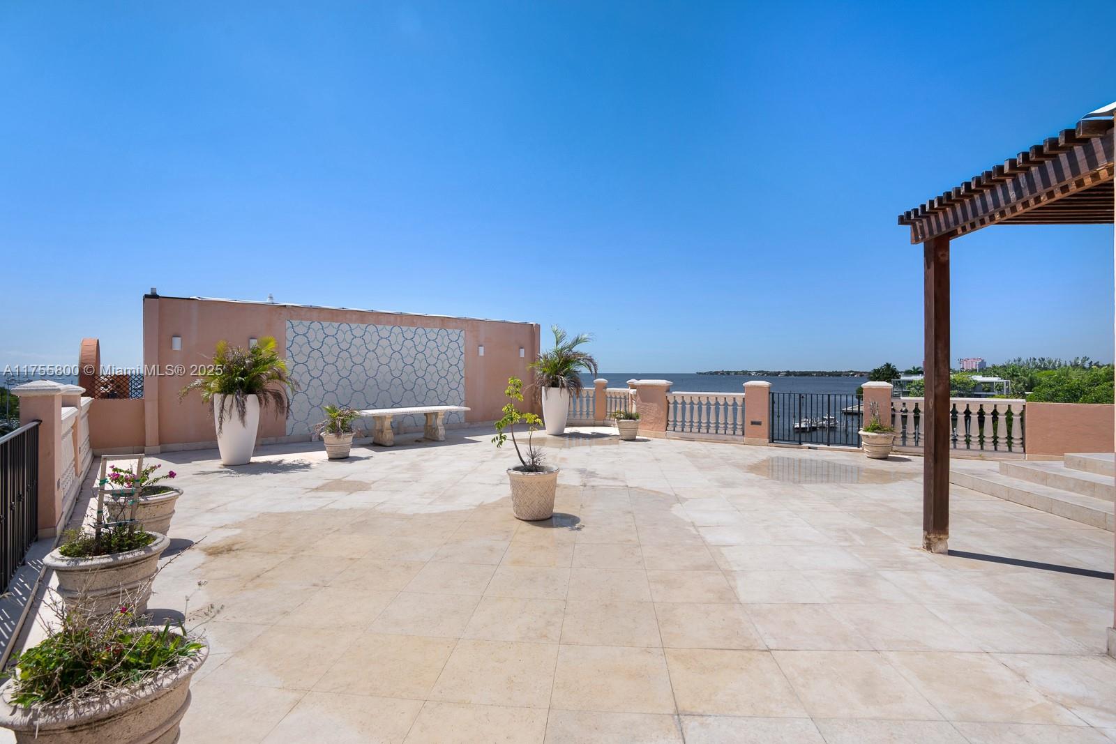 CLOISTERS ON THE BAY COND - Residential