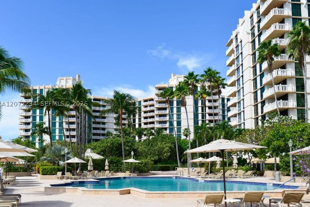 1121 Crandon Blvd D206