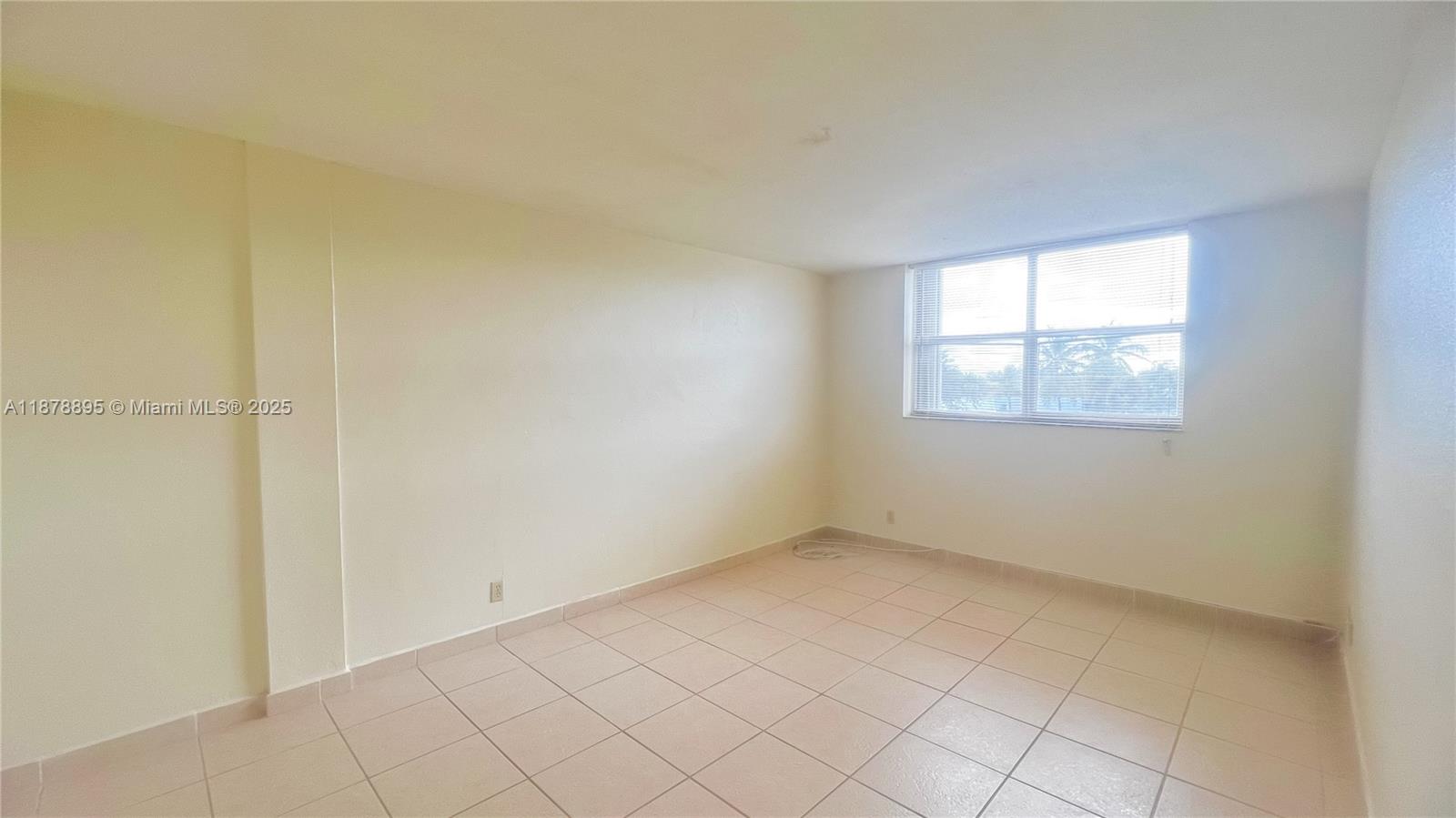 BREAKWATERS OF THE PALM B - Residential Lease