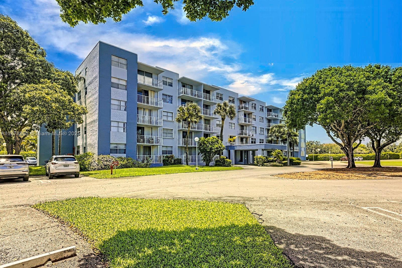 BREAKWATERS OF THE PALM B - Residential Lease
