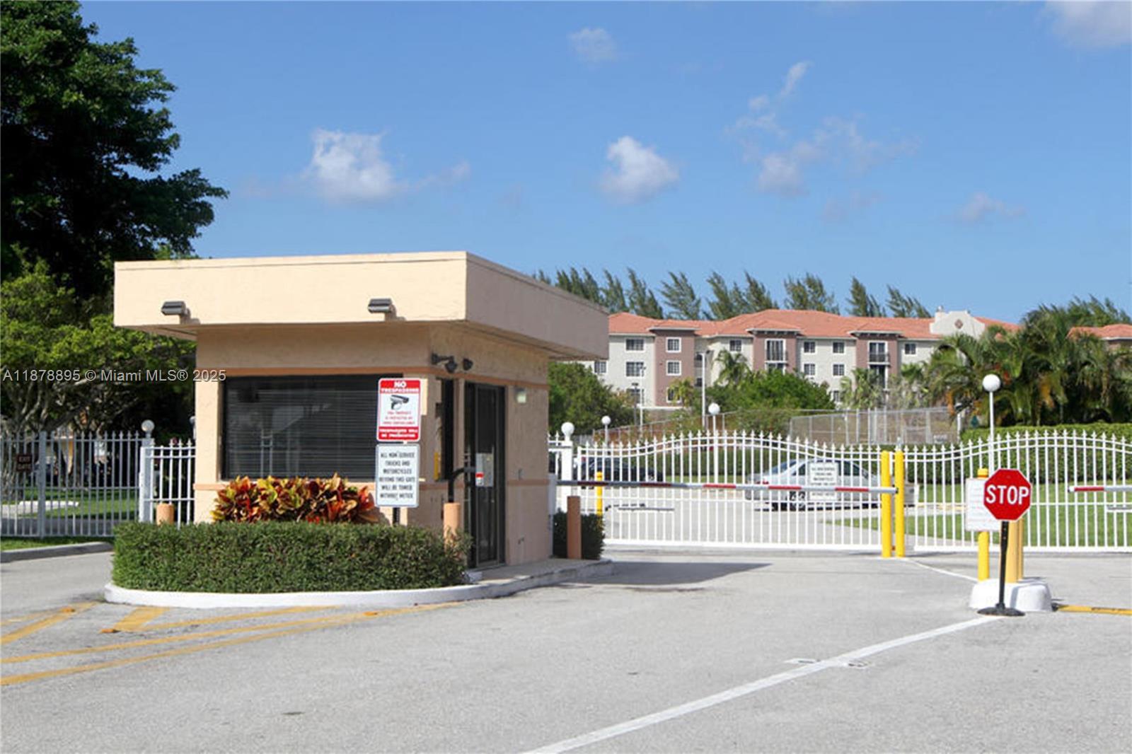BREAKWATERS OF THE PALM B - Residential Lease