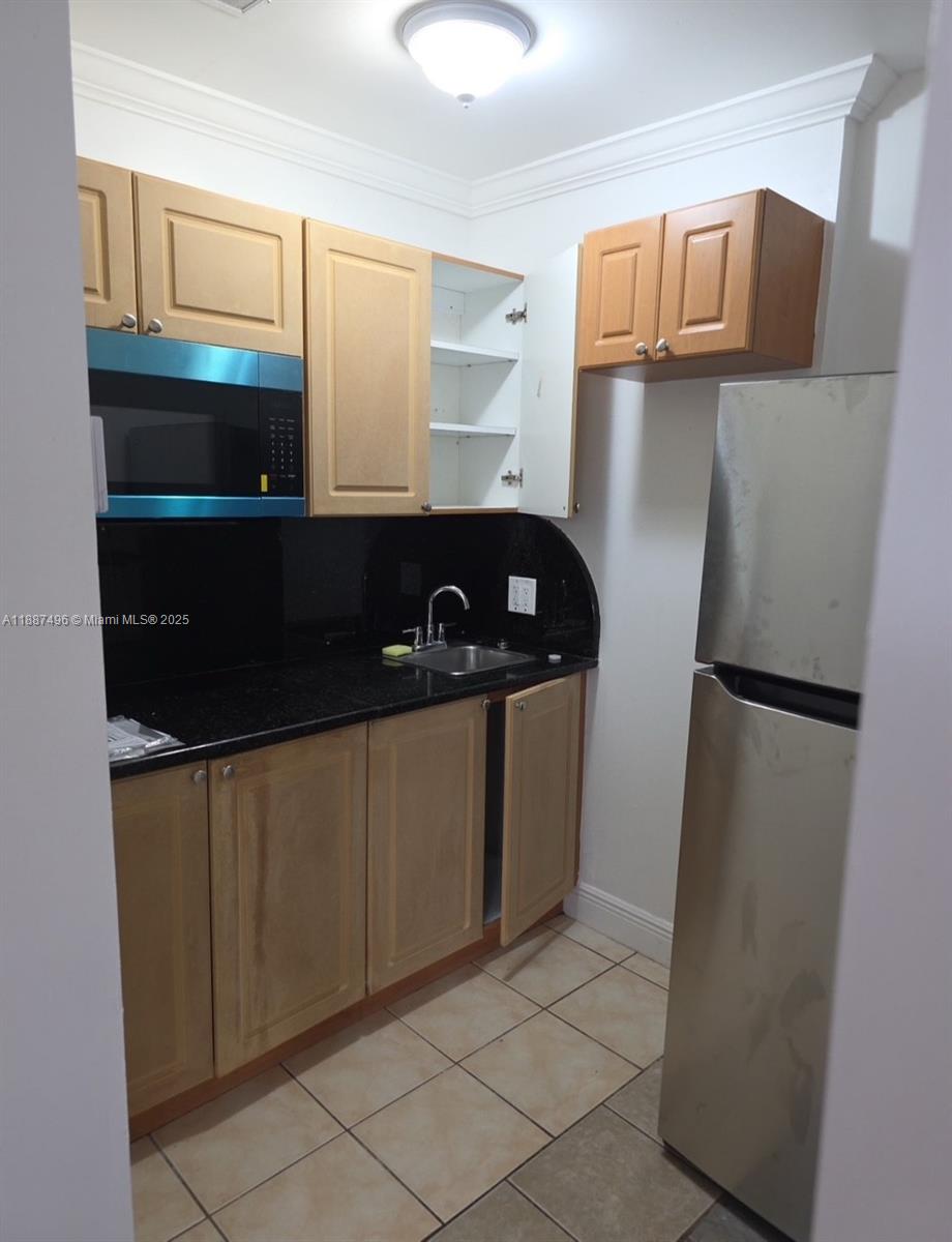 PORTLAND PLACE - Residential Lease