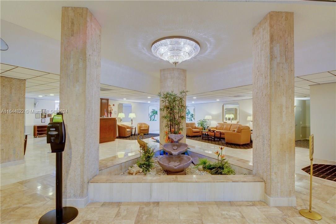 COUNTRY CLUB TOWER OF COR - Residential