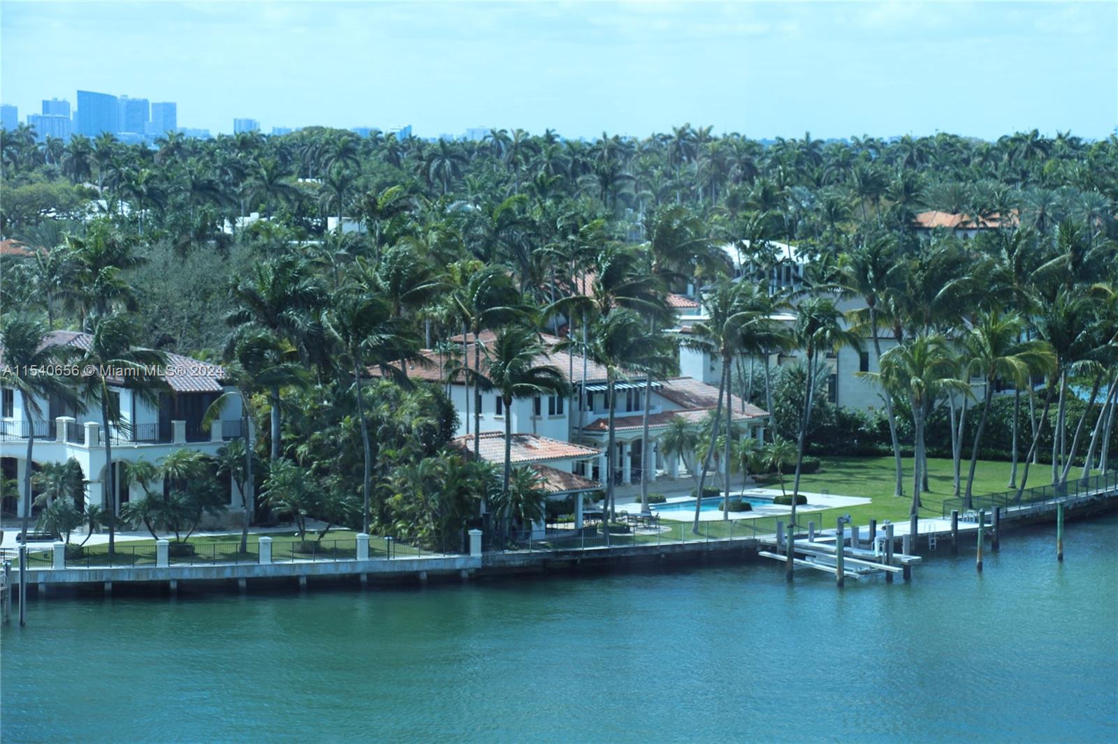 Property for Sale at 6770 Indian Creek Dr 8E, Miami Beach, Miami-Dade County, Florida - Bedrooms: 2 
Bathrooms: 2  - $660,000