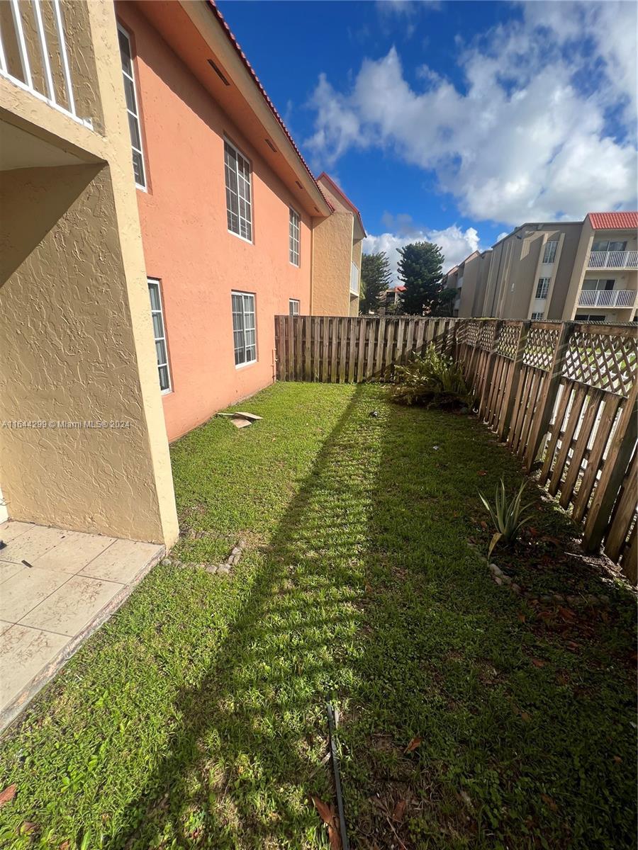 DORAL GARDENS II CONDO - Residential