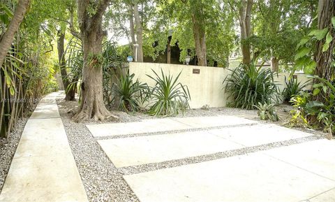 3080 Allamanda St * Miami FL 33133