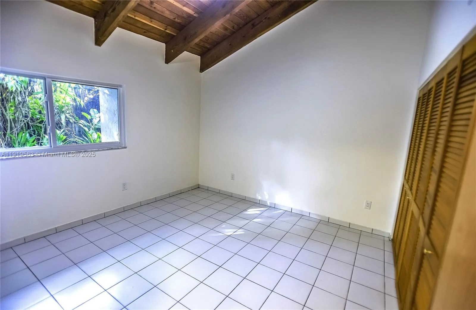 Miami, Florida 33133, United States, 2 Bedrooms Bedrooms, ,2 BathroomsBathrooms,Residential,Active,248972