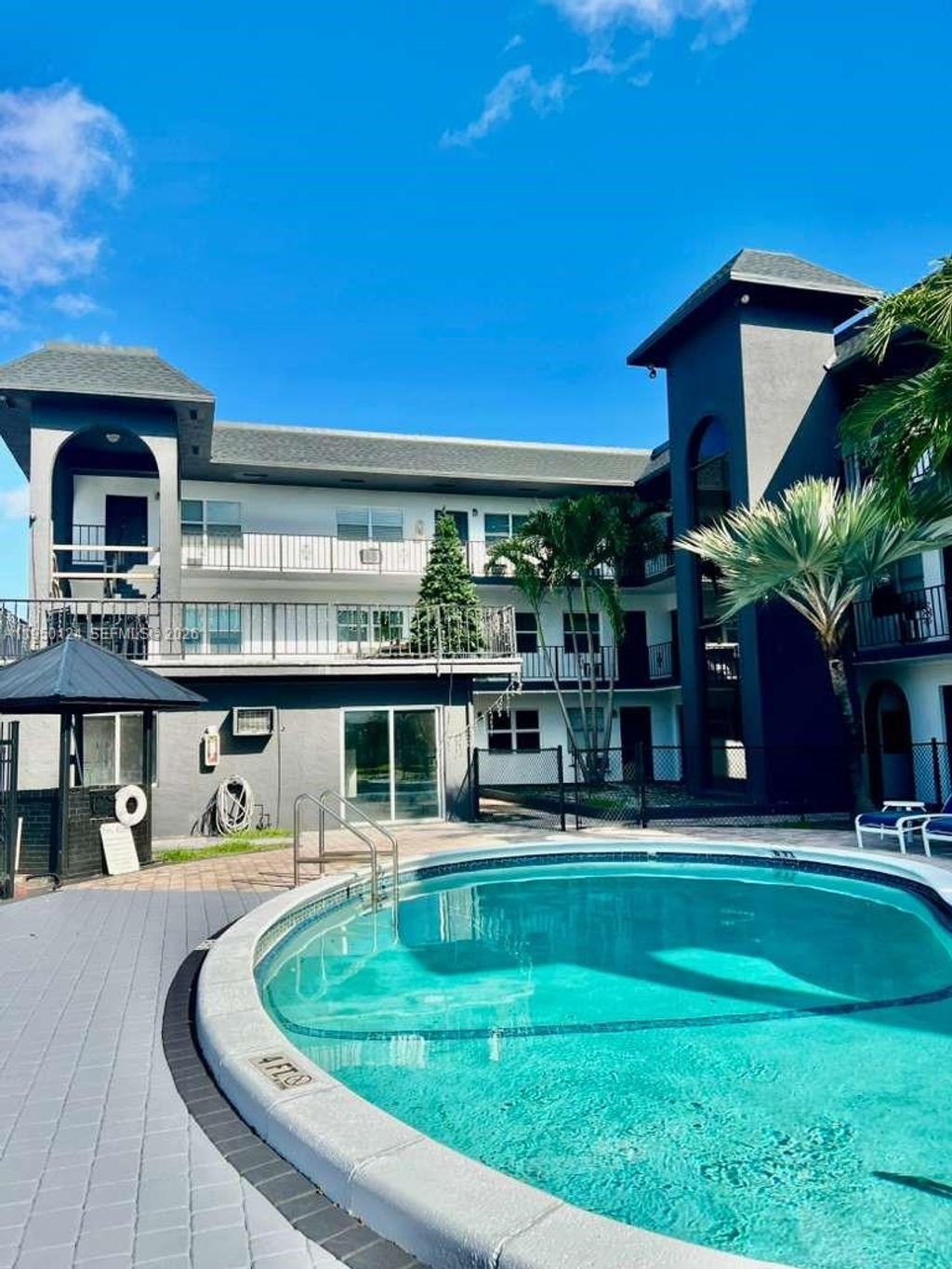 Photo of 1100 NE 9th Ave #305, Fort Lauderdale, FL 33304 (MLS # A11950124)