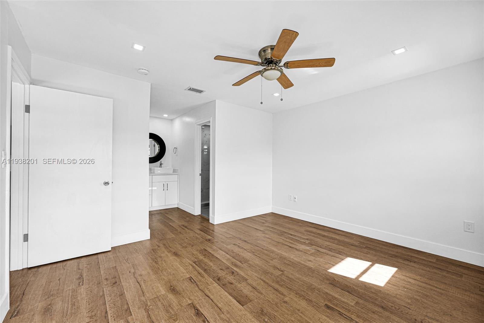 FLAMINGO CONDO - Residential