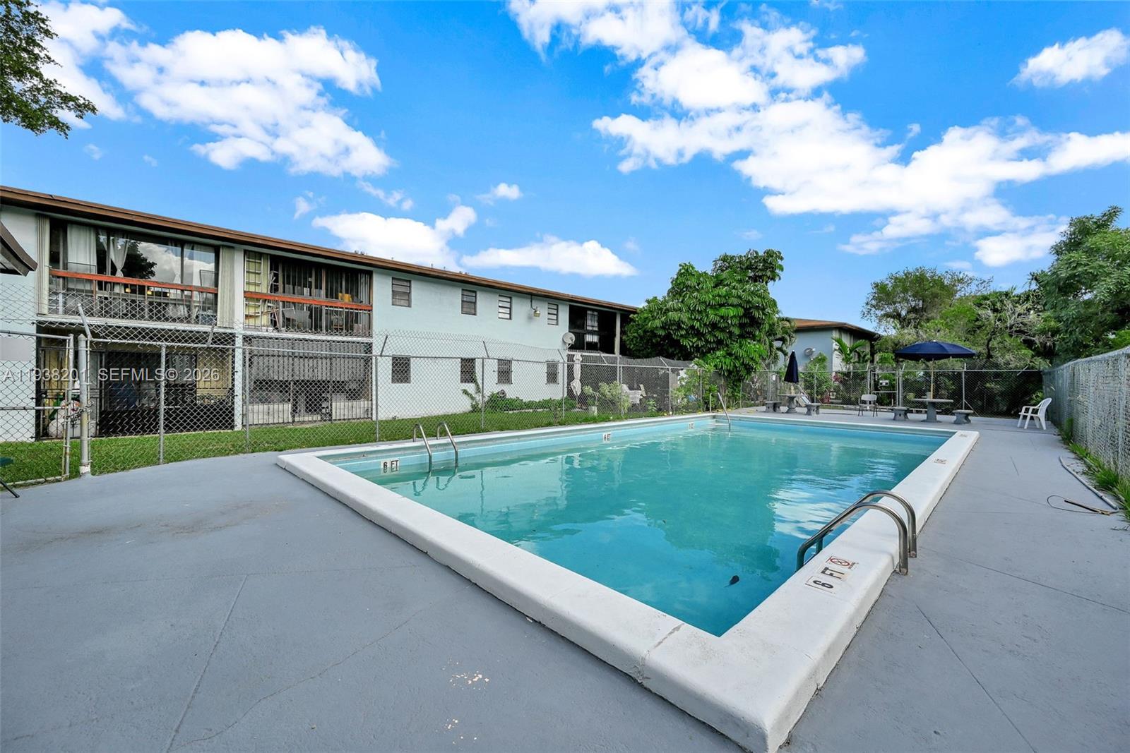 FLAMINGO CONDO - Residential