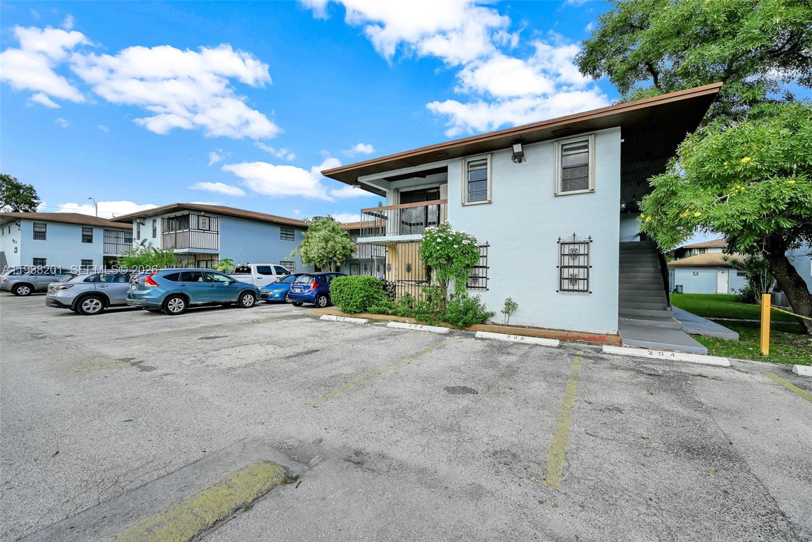 FLAMINGO CONDO - Residential