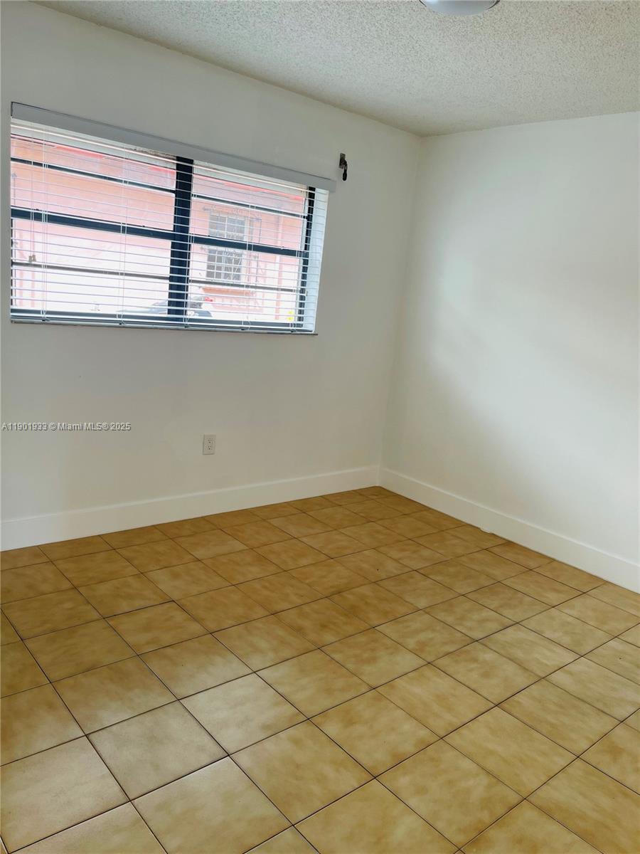 HIALEAH 10TH ADDN - Residential Lease