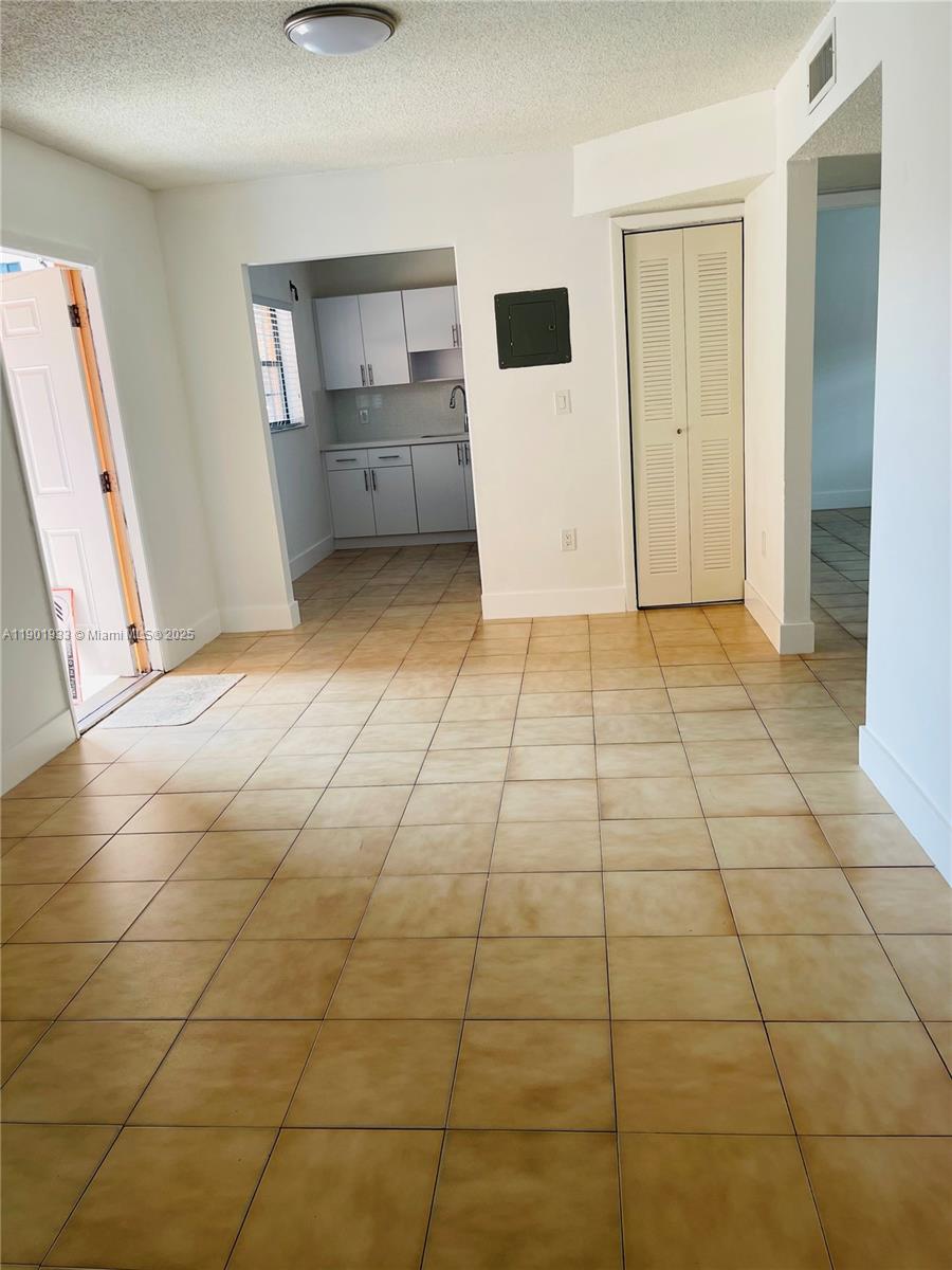 HIALEAH 10TH ADDN - Residential Lease